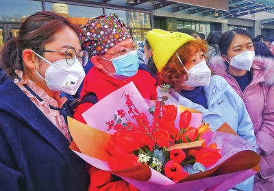 密集出發(fā)！甘肅省第四批援鄂醫(yī)療隊啟程赴武漢