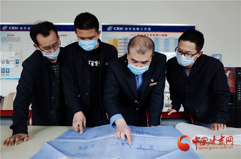 用奮斗的青春護航高鐵——記全國鐵路勞動模范、蘭西動車運用所副所長張學東