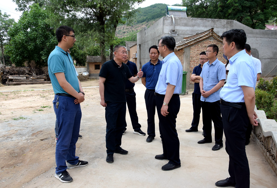 王銳深入麥積區(qū)、甘谷縣掛牌督戰(zhàn)村調(diào)研指導(dǎo)脫貧攻堅(jiān)工作