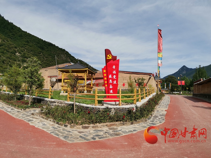 【蘭大新聞學(xué)子重走西北角】甘南迭部：村民吃上“文化飯”，搭上“旅游車”