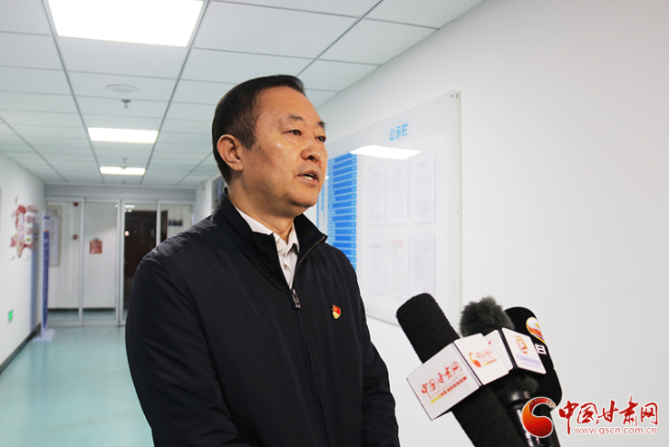 【擔(dān)使命 聚同心 促巨變 省直部門落實(shí)脫貧攻堅(jiān)責(zé)任工作紀(jì)實(shí)】甘肅省574.95萬(wàn)建檔立卡貧困人口實(shí)現(xiàn)醫(yī)保全覆蓋