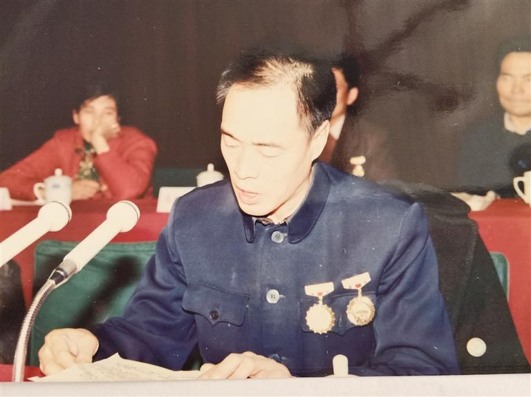 尋訪百名先鋒黨員  他用13年的時間完成28年的工作量——記“刀具大王”、全國勞模、蘭州通用機器廠工人技師蘆聚才