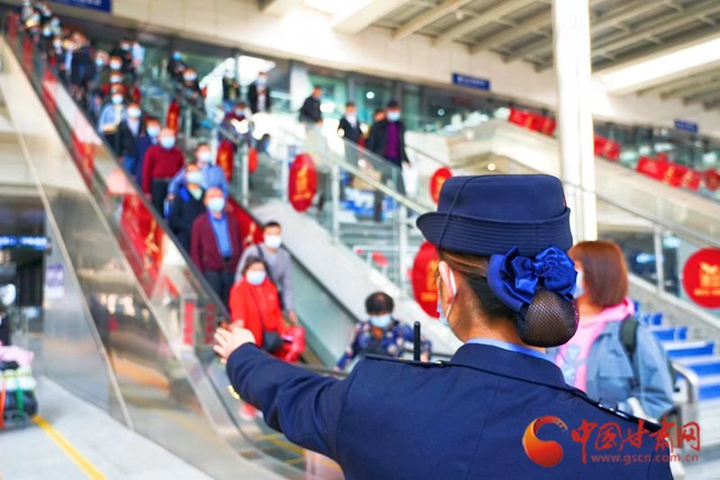 鐵路部門(mén)推出免費(fèi)退票措施8月3日24時(shí)前已購(gòu)各次列車車票可辦理