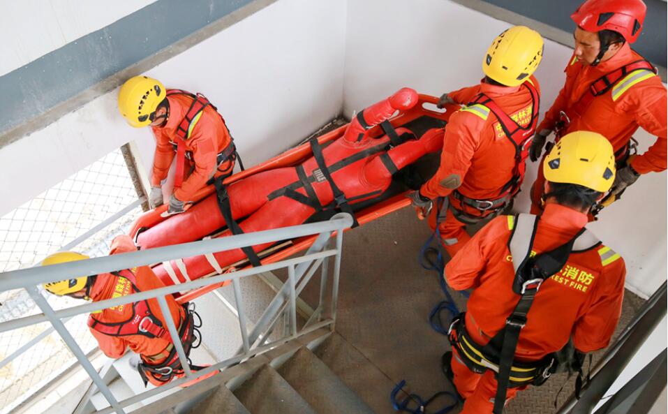 【隴拍客】超燃！ “火焰藍(lán)”競(jìng)技比武火力全開