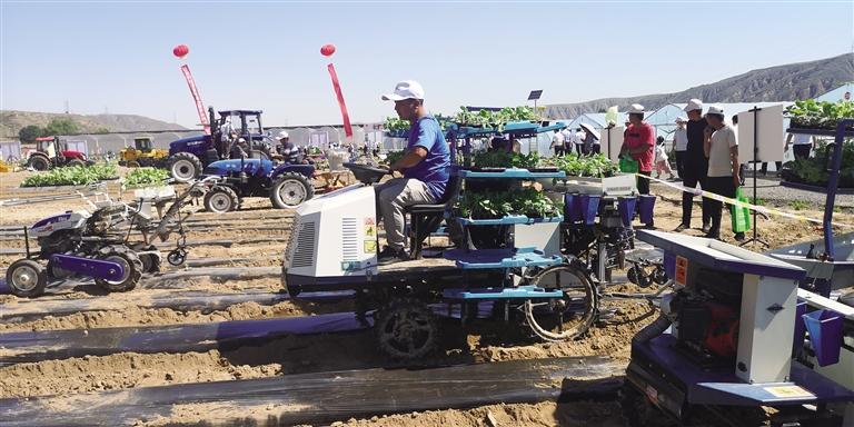 蘭州市榆中縣上半年經濟發(fā)展穩(wěn)中向好 工業(yè)總產值增速達23.6% 社會消費品零售總額同比增長23.43%