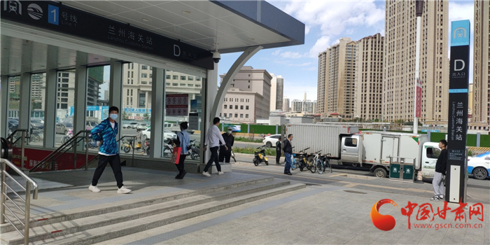 尋人：在蘭州地鐵蘭州海關(guān)站暖心救人的警察你在哪？