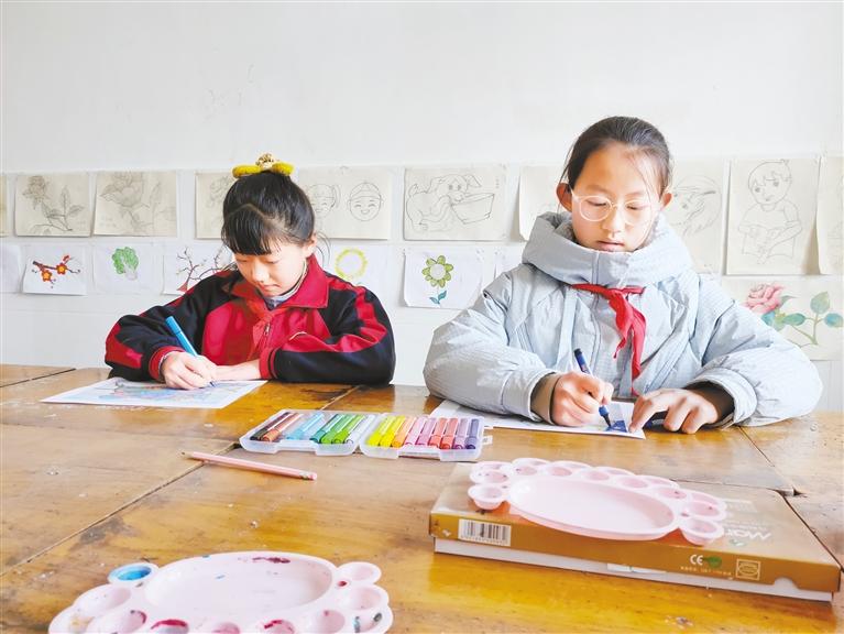 甘肅這兩名小朋友，被太空中亞平老師點(diǎn)了名