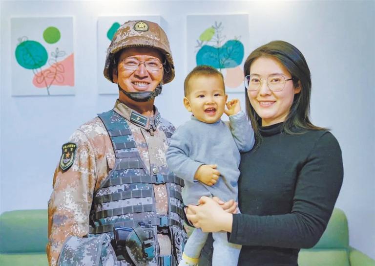 蘭州市退役軍人事務(wù)局舉行清明代祭掃儀式 陳紅軍烈士父親給兒子寫來寄語 “你是祖國的好兒女，也是我們的驕傲”